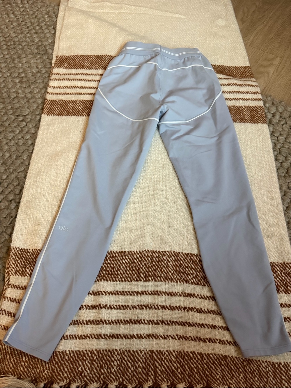 ALO Yoga Airbrush Heart Throb High-Waist Leggings Winter Frost S